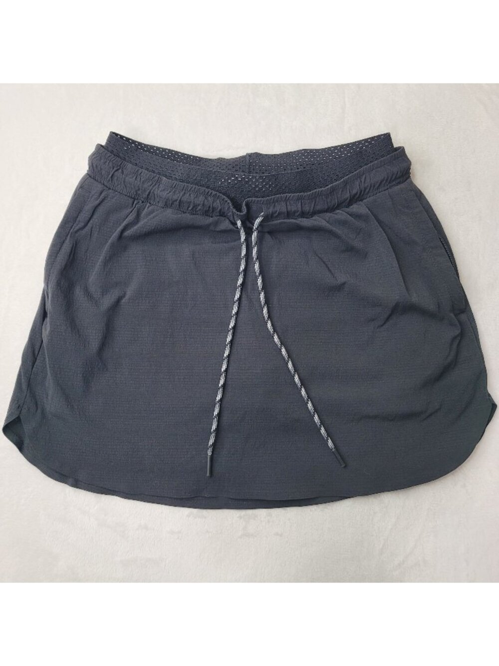 Athleta Women's Black Crest Skort Size 4 - Picture 1 of 10